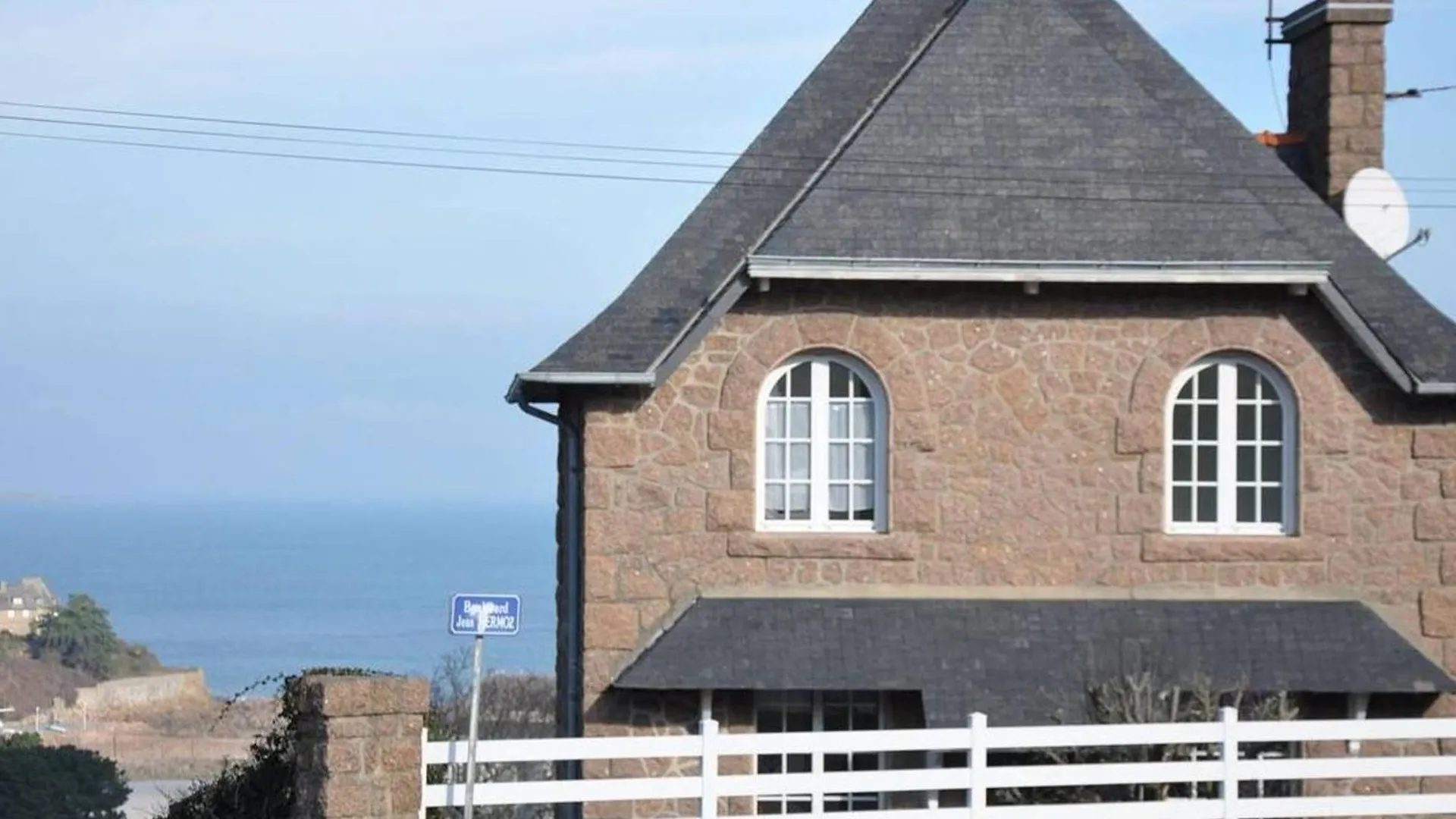 Villa A Perros-Guirec Avec Vue Mer, Jardin, Terrasse, 400M De La Plage, Wifi - Fr-1-368-42 0*,